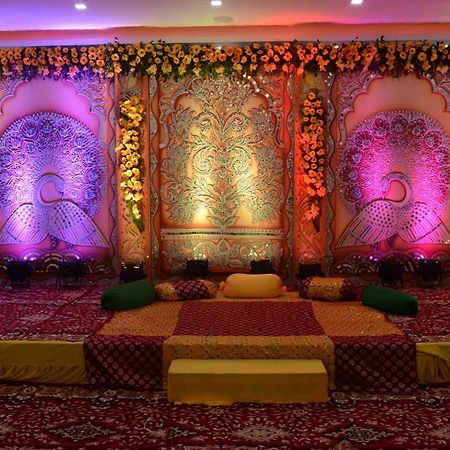 Arsh Residency Hotel Lucknow Buitenkant foto
