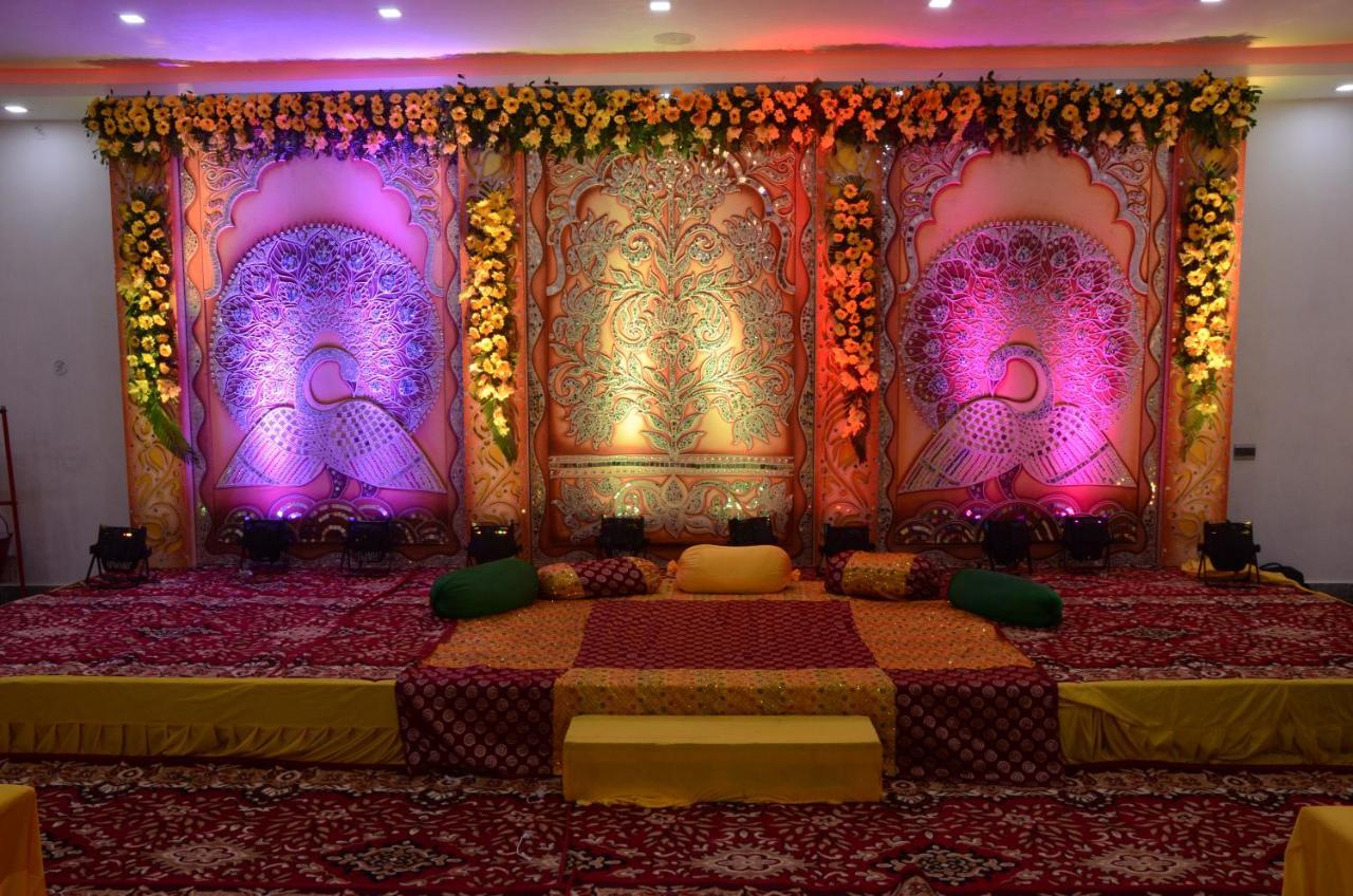 Arsh Residency Hotel Lucknow Buitenkant foto